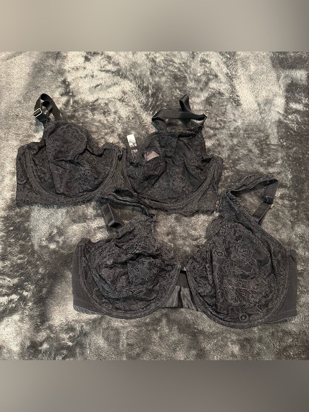 VS Delicate Lace Underwire Bra - Black